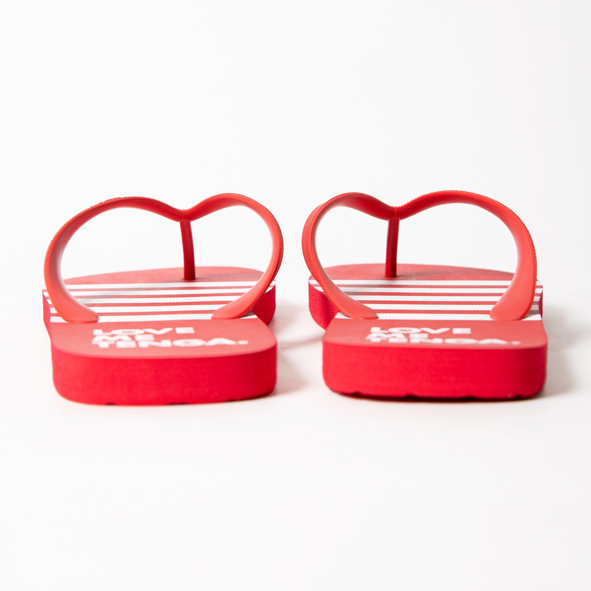 Tenga Beach Sandal tongs de plage noires logo