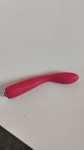 Svakom Iris vibromasseur clitoridien rouge prune