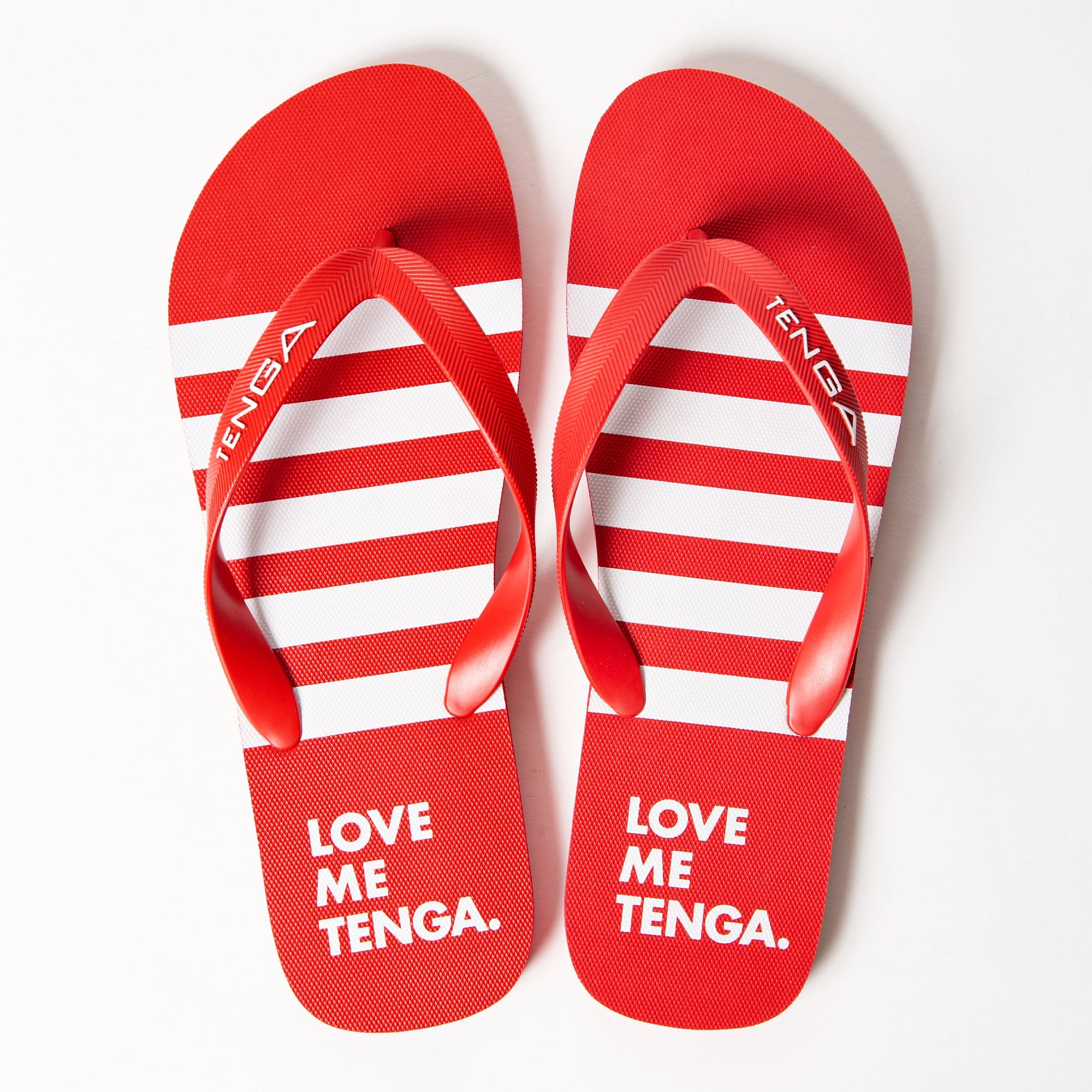 Tenga Beach Sandal tongs de plage noires logo
